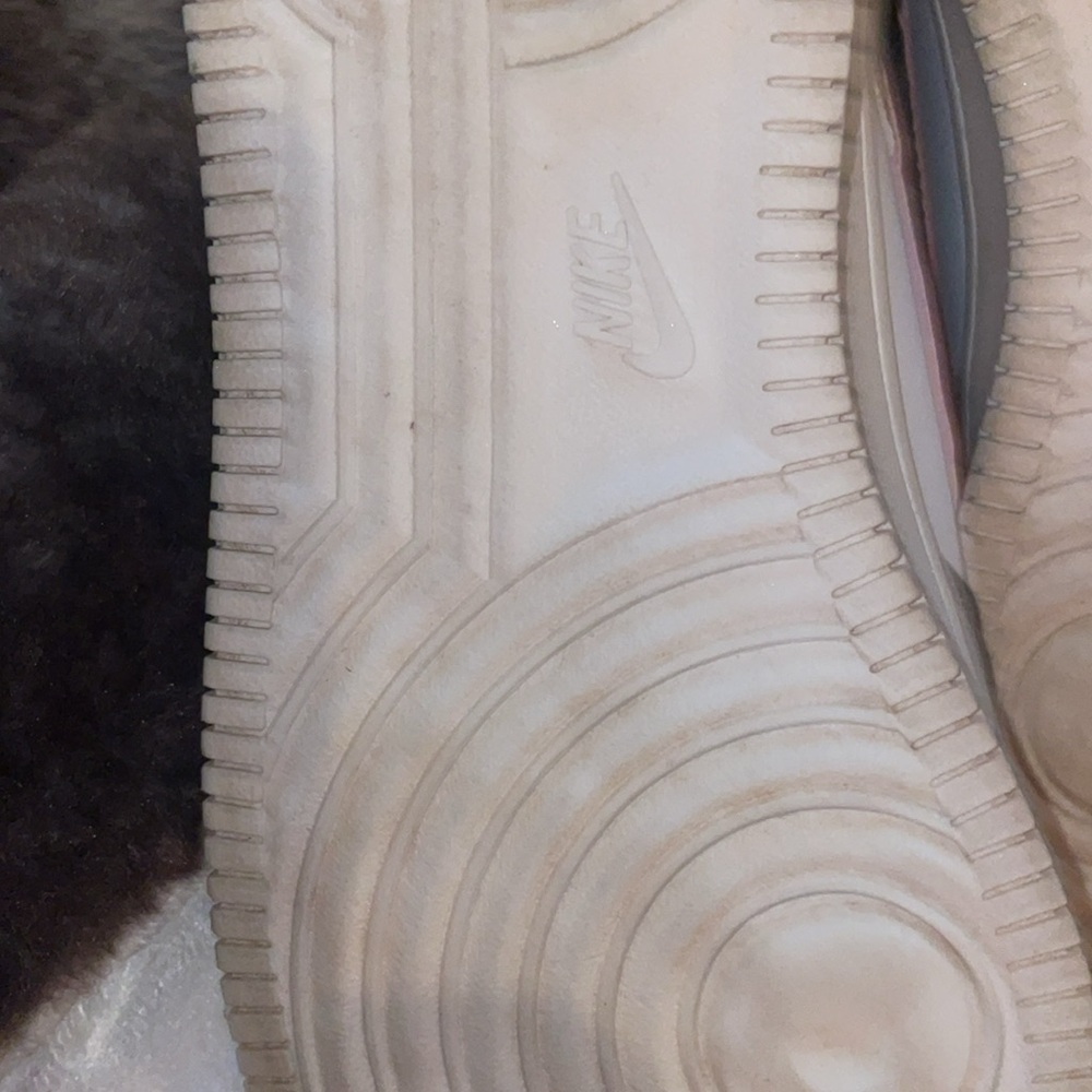 Custom Air Force 1s white with a pinkish Salmon Pink AF1 - Picture 4 of 5